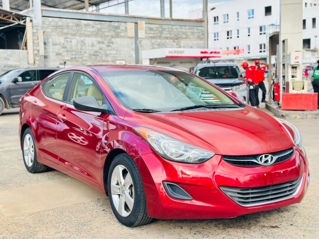 2013 HYUNDIA ELANTRA
