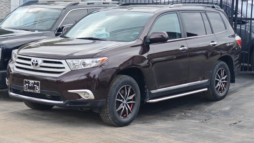 TOYOTA HIGHLANDER 2012